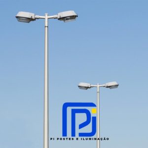 Poste de Iluminação Pública