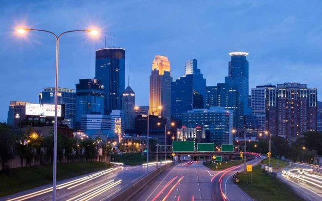 Poste Metálico para Iluminação